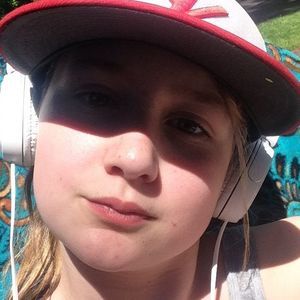 Meet your Posher, Chloe